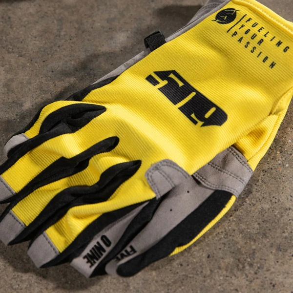 Low 5 Gloves