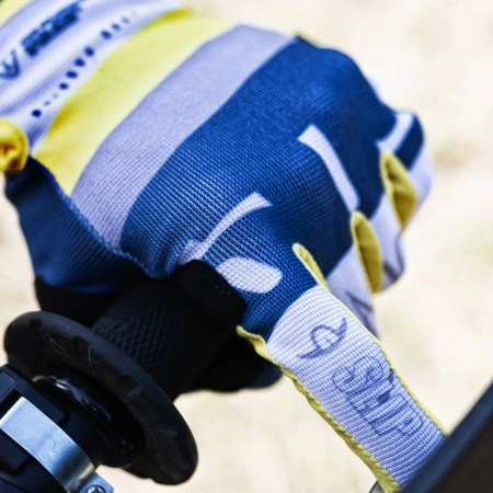 Low 5 Gloves