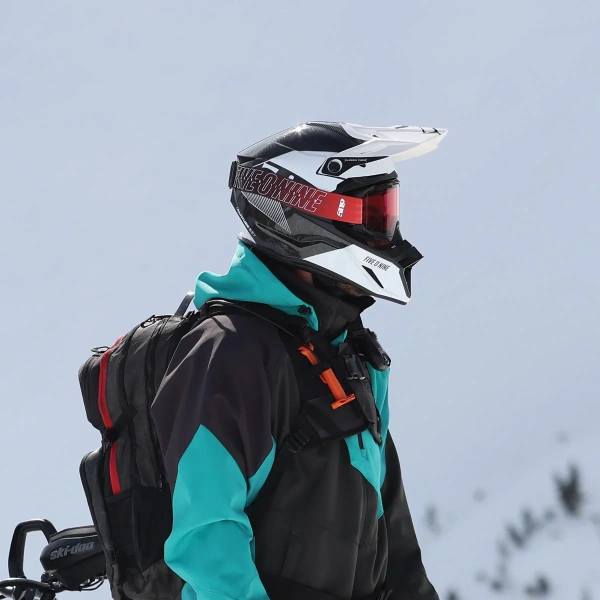 Altitude 2.0 Carbon Fiber Helmet